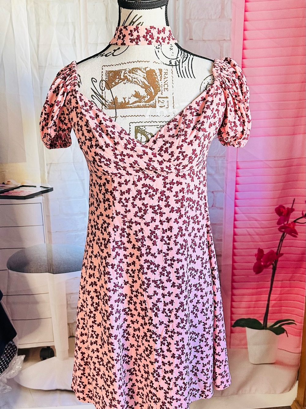 Alexis Pink Floral Print Midi Dress - Picture 2 of 8